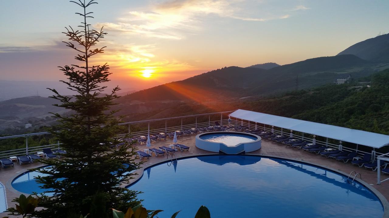 Dajti Park Hotel Priska e Madhe Bagian luar foto
